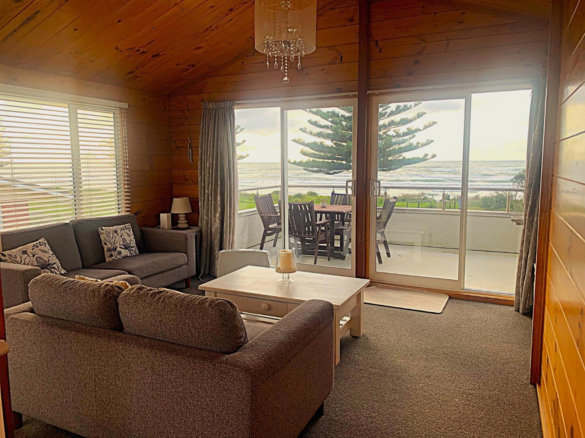 Beach Front Apartment Ohope Екстериор снимка